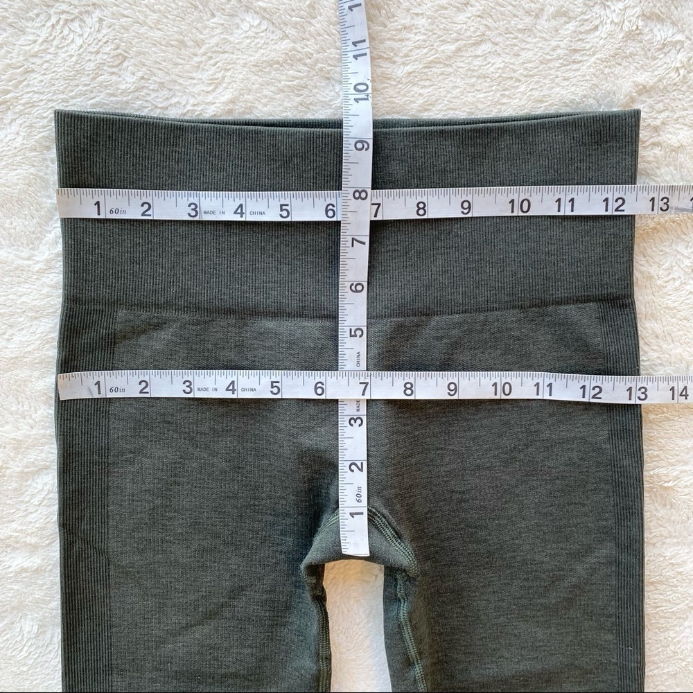 Lululemon olive green seamless crop leggings 4 - Picture 3 of 9